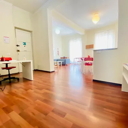 Castelnuovo #politeama Casa de hóspedes *